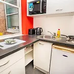 Cosy Budget Studio In Coventry City Centre